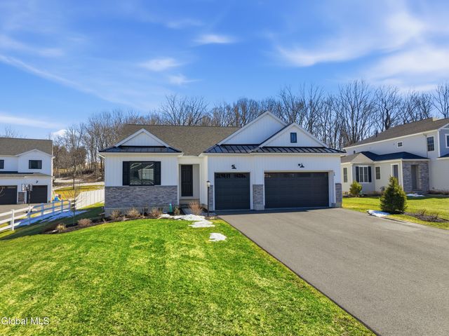 24 Wetherby Court, Colonie, NY 12047