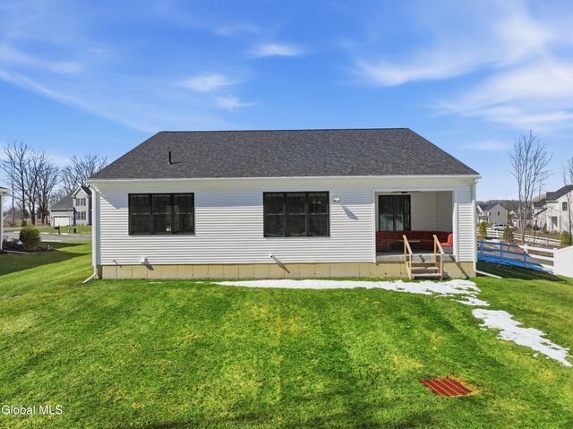 24 Wetherby Court, Colonie, NY 12047