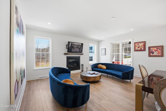 24 Wetherby Court, Colonie, NY 12047