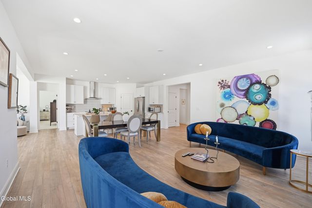 24 Wetherby Court, Colonie, NY 12047