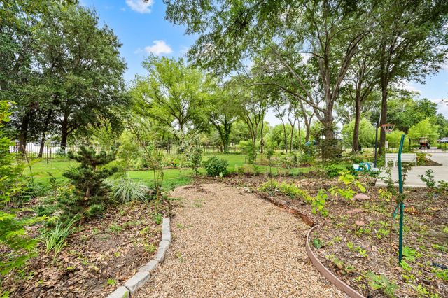 1518 Shoreline Drive, Mabank, TX 75143