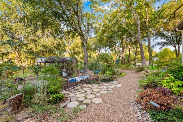 1518 Shoreline Drive, Mabank, TX 75143