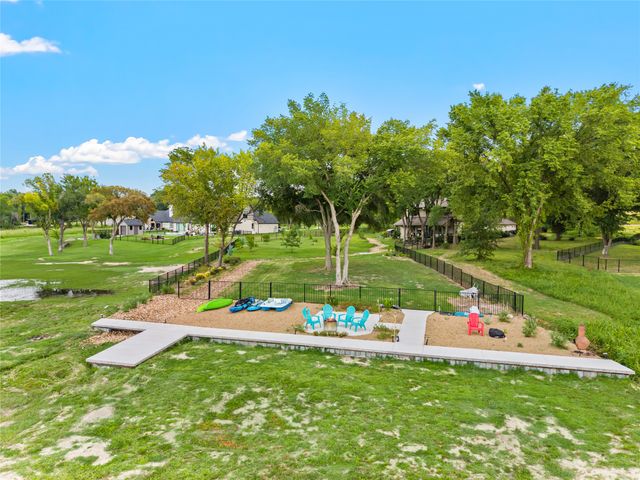 1518 Shoreline Drive, Mabank, TX 75143
