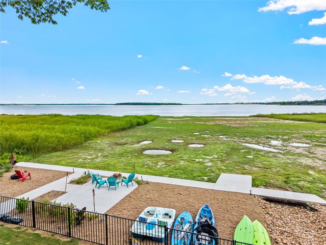 1518 Shoreline Drive, Mabank, TX 75143