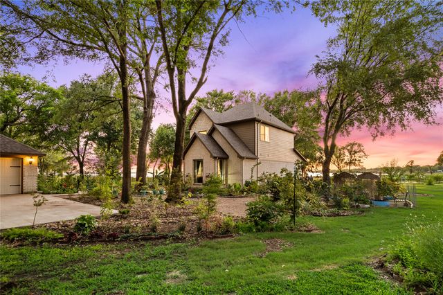 1518 Shoreline Drive, Mabank, TX 75143