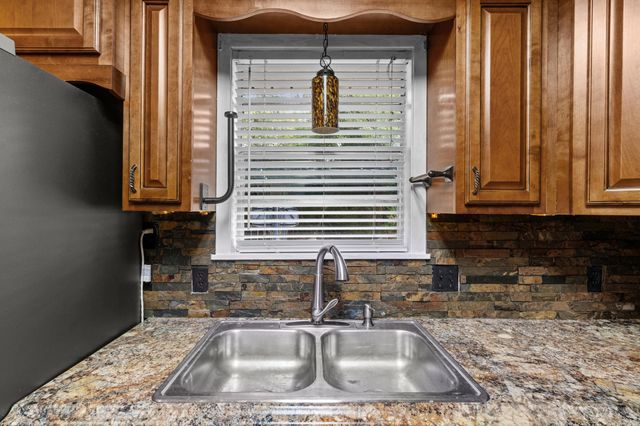 2 Evergreen Dr., Searcy, AR 72143