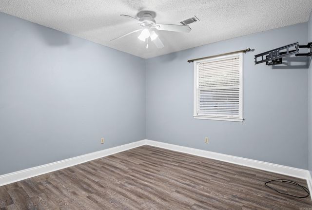 2 Evergreen Dr., Searcy, AR 72143