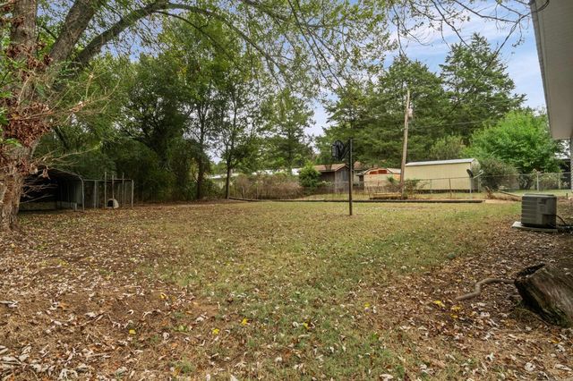 2 Evergreen Dr., Searcy, AR 72143