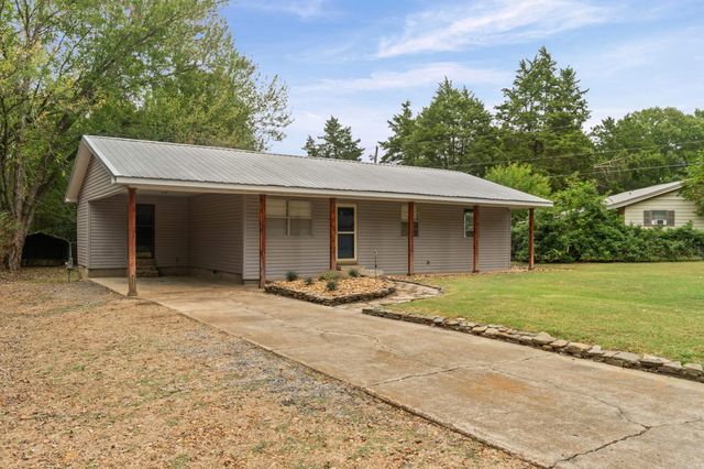 2 Evergreen Dr., Searcy, AR 72143