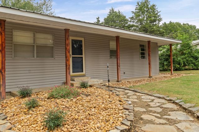 2 Evergreen Dr., Searcy, AR 72143
