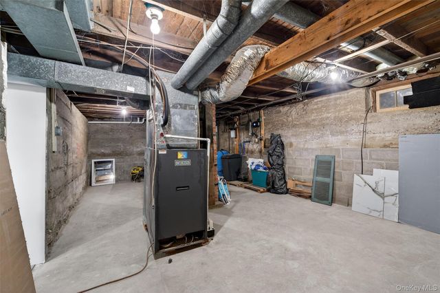 1014 County Route 37, New Hampton, NY 10958