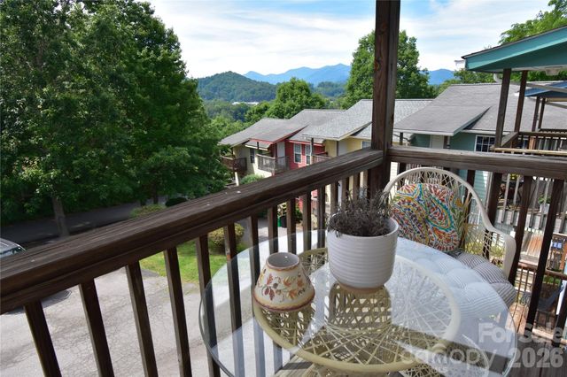 145 Lincoln Park Road G, Burnsville, NC 28714