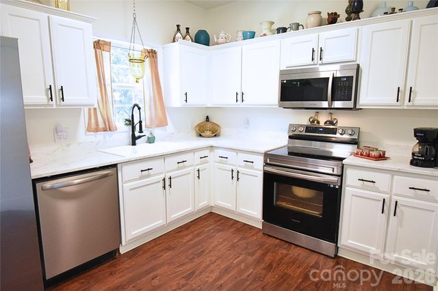 145 Lincoln Park Road G, Burnsville, NC 28714