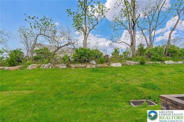 5127 Dogwood Trail, Upper Macungie Twp, PA 18104