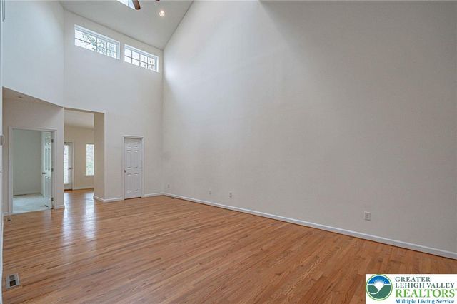 5127 Dogwood Trail, Upper Macungie Twp, PA 18104