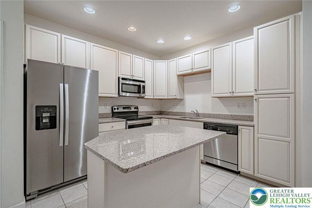 5127 Dogwood Trail, Upper Macungie Twp, PA 18104