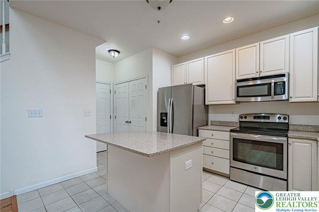 5127 Dogwood Trail, Upper Macungie Twp, PA 18104