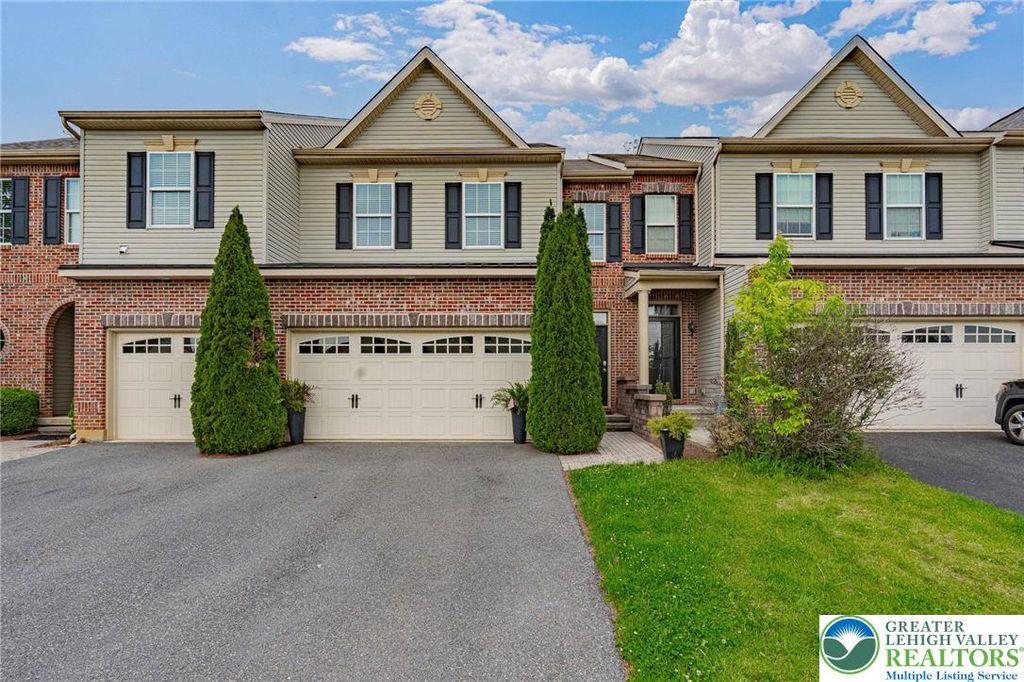 5127 Dogwood Trail, Upper Macungie Twp, PA 18104