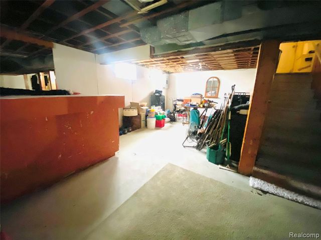 17334 Sprenger Avenue, Eastpointe, MI 48021