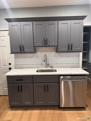 162 Fox Street 2nd, Bridgeport, CT 06605