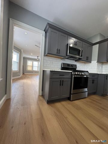 162 Fox Street 2nd, Bridgeport, CT 06605