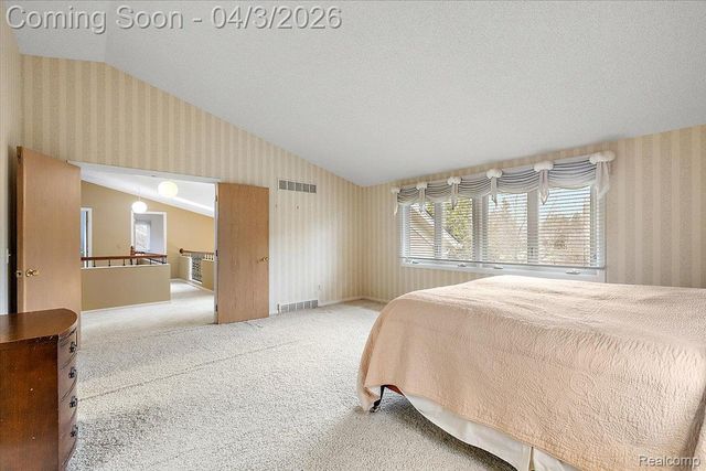 1672 Devonshire Drive, Troy, MI 48098