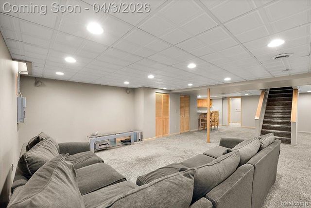 1672 Devonshire Drive, Troy, MI 48098