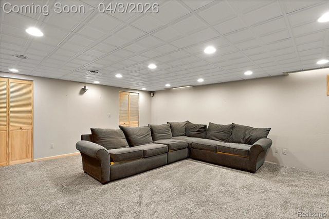 1672 Devonshire Drive, Troy, MI 48098