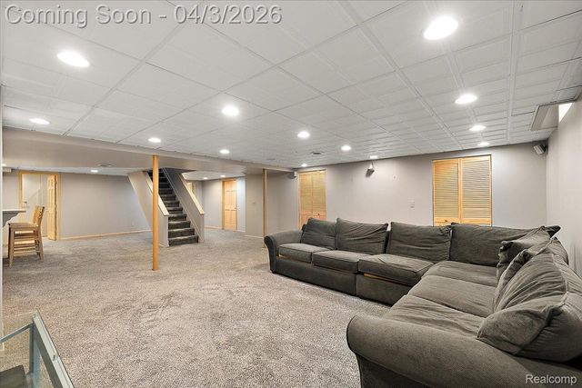 1672 Devonshire Drive, Troy, MI 48098