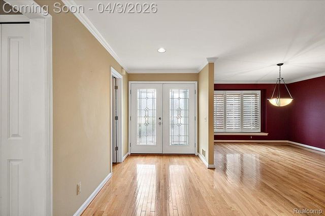 1672 Devonshire Drive, Troy, MI 48098