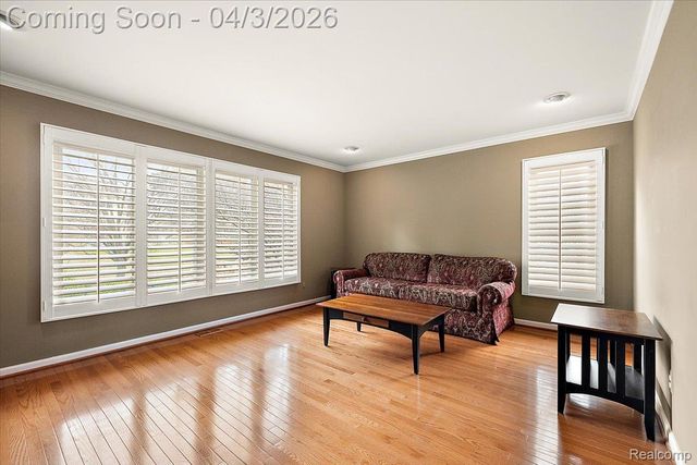 1672 Devonshire Drive, Troy, MI 48098