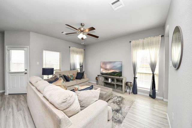 13323 Colina Meadows Lane, Houston, TX 77048