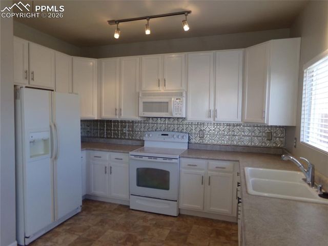 895 Rancher Drive, Fountain, CO 80817