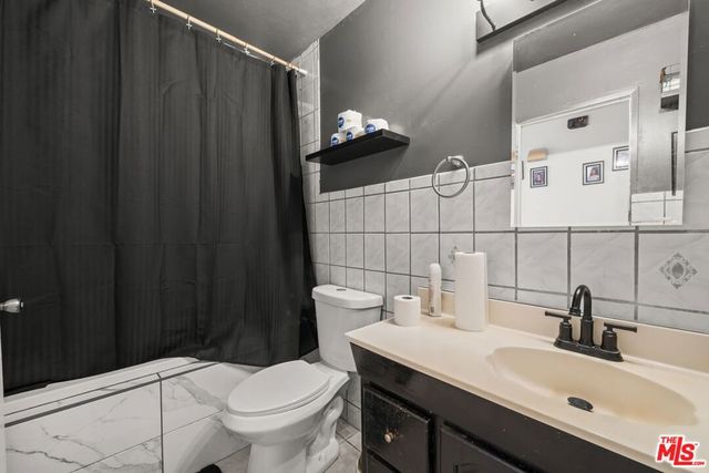 424 E Moorehaven Drive, Carson, CA 90746