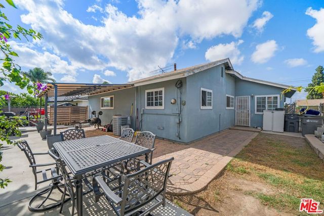424 E Moorehaven Drive, Carson, CA 90746