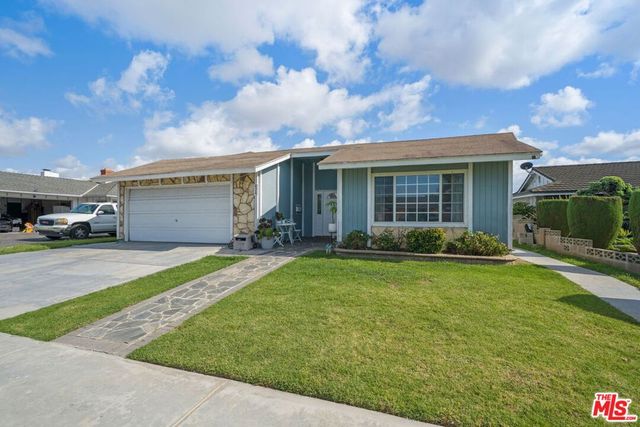 424 E Moorehaven Drive, Carson, CA 90746