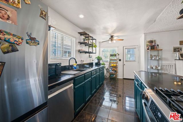 424 E Moorehaven Drive, Carson, CA 90746