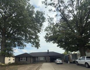 17611 E Susquehanna Drive, Independence, MO 64056