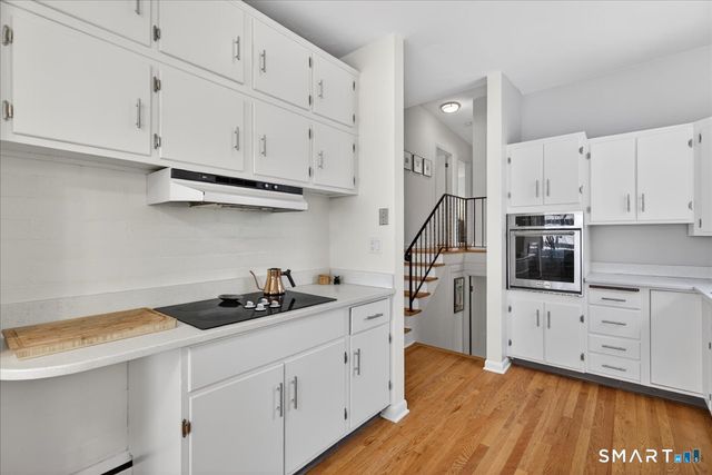 122 Corbin Road, Hamden, CT 06517