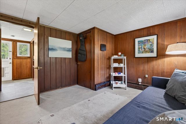 122 Corbin Road, Hamden, CT 06517