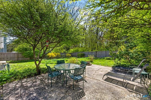 122 Corbin Road, Hamden, CT 06517
