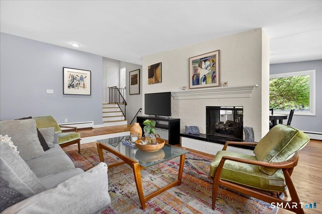 122 Corbin Road, Hamden, CT 06517