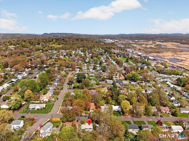 122 Corbin Road, Hamden, CT 06517