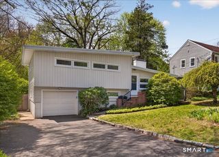 122 Corbin Road, Hamden, CT 06517