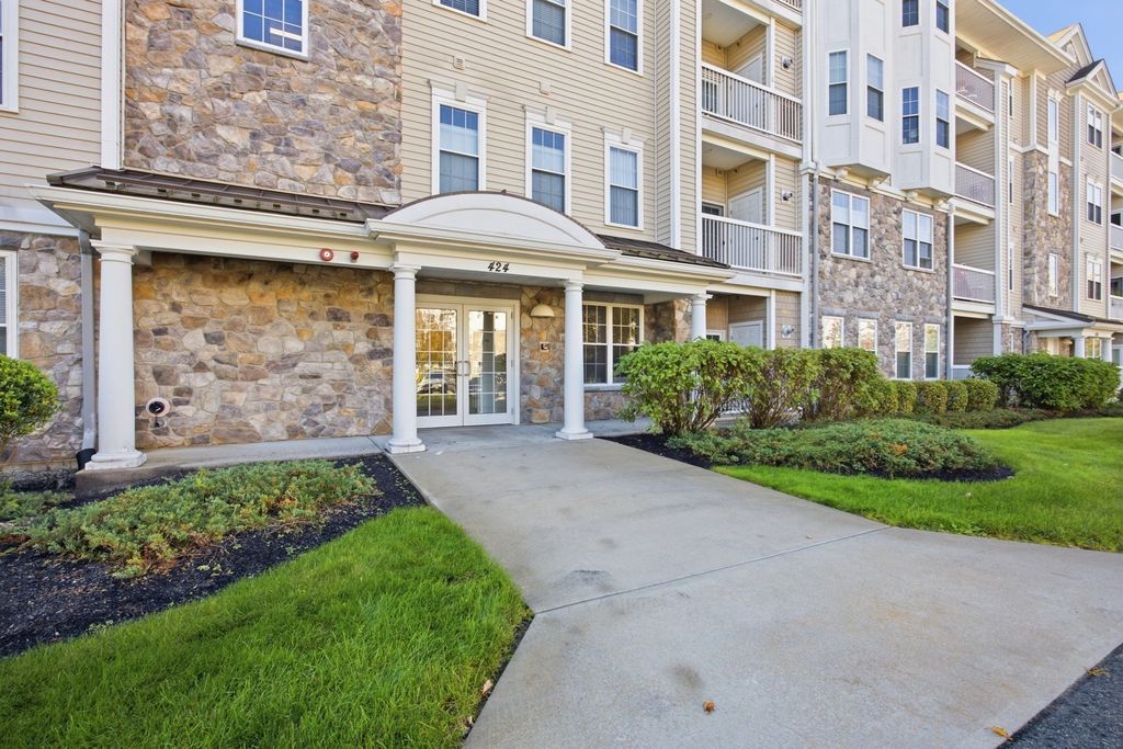 424 John Mahar Hwy 103, Braintree, MA 02184