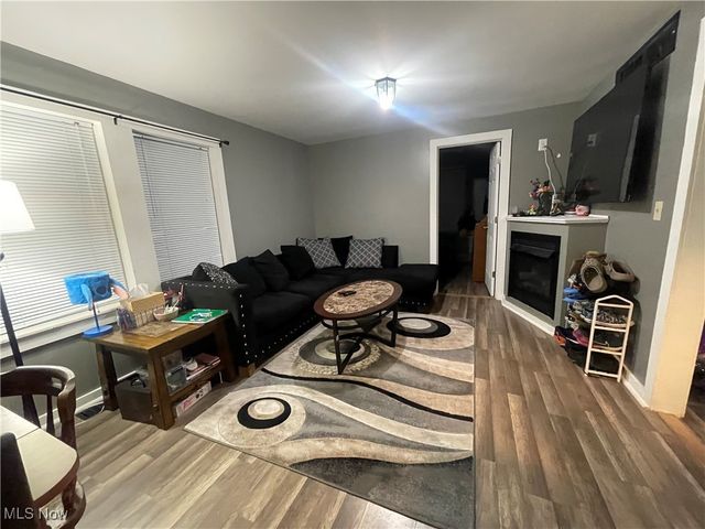 301 39th Street, Vienna, WV 26105