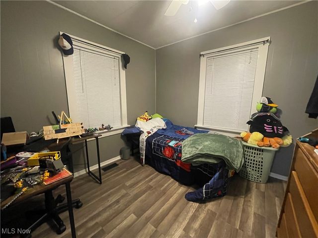 301 39th Street, Vienna, WV 26105