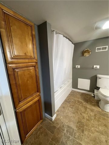 301 39th Street, Vienna, WV 26105