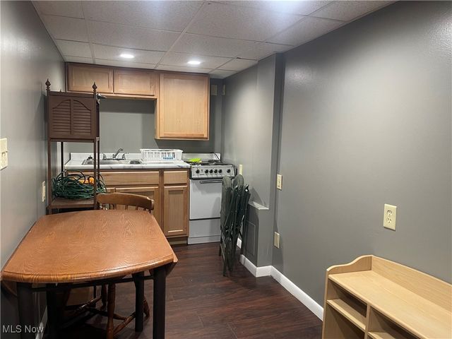 301 39th Street, Vienna, WV 26105