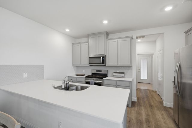6012 Wildflower Way, Little Elm, TX 76227